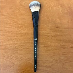 BK Beauty Nikki La Rose N17 Multi Pro Face Brush